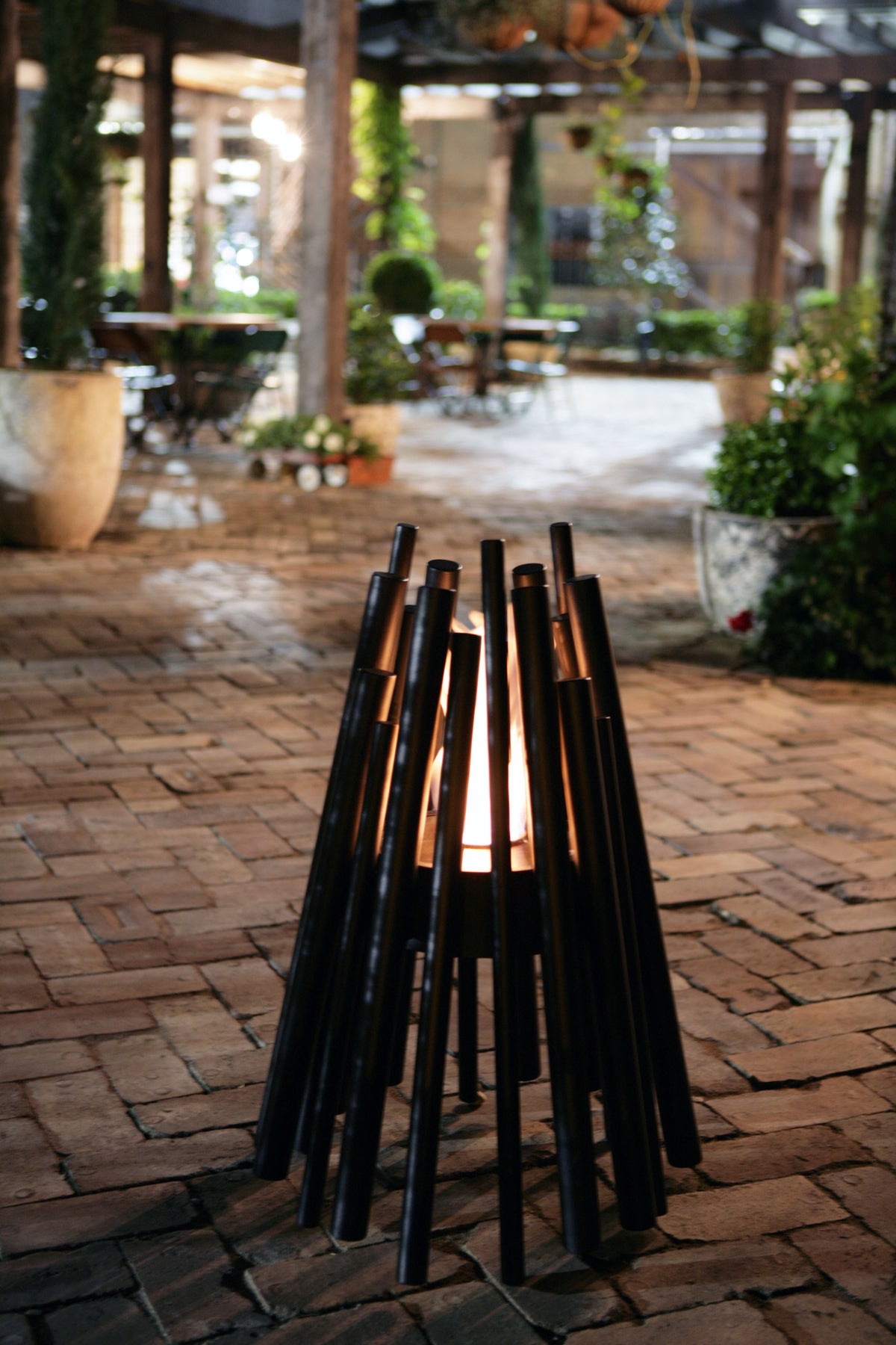 Black EcoSmart Stix with bioethanol flame